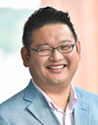 深尾 昌峰 氏